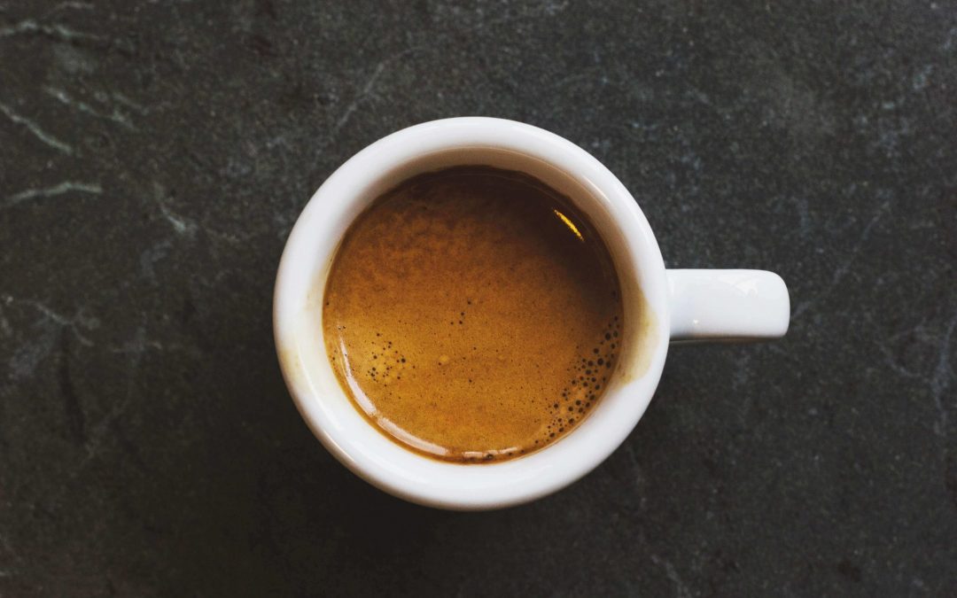 Kaffee (macht) satt beim Intervallfasten: was erlaubt ist und wie der Wachmacher beim Abnehmen hilft!